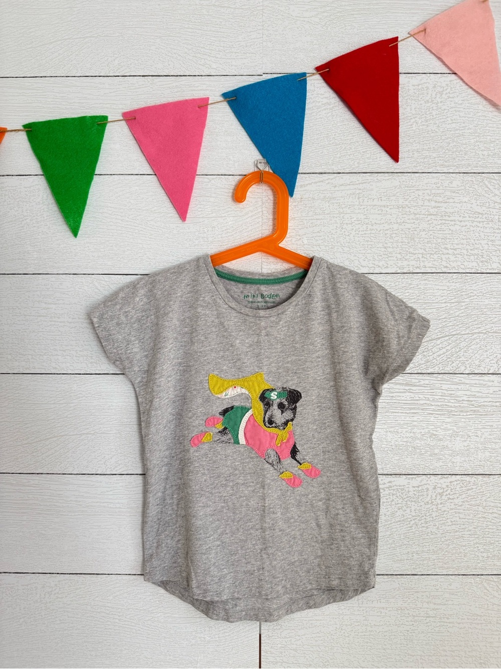 Mini Boden Grey Tee with Colorful Dog Applique